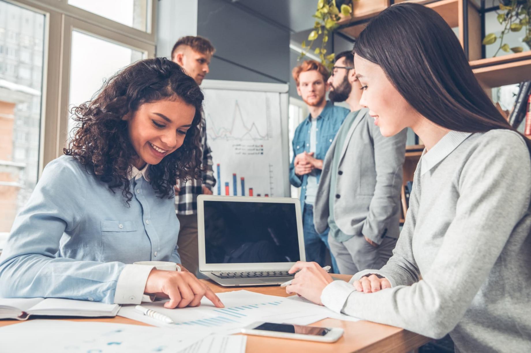 Teilnehmer bei der Arbeit an persönlichen Zielen